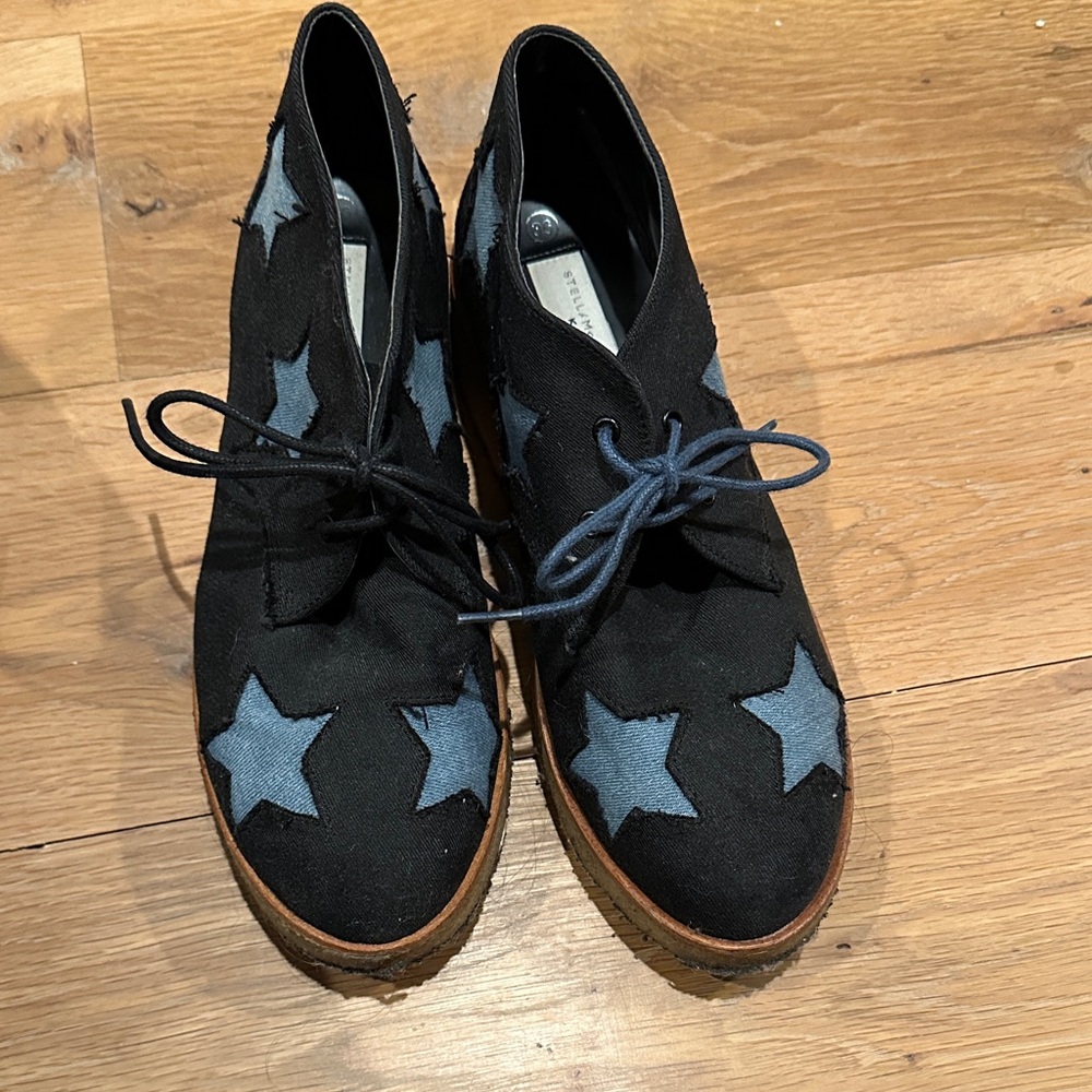 Stella McCartney Kids Black and Blue Star Lace Up Boots